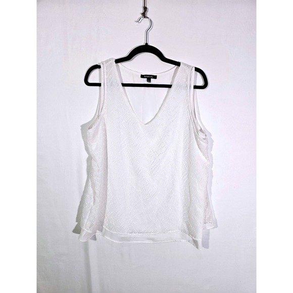 Relativity Tops - Boho Chic Relativity Textured Split Back Sleeveless Blouse Womens Large White